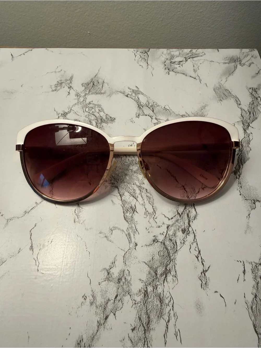 Jessica Simpson White Frame Sunglasses with Brown Lenses